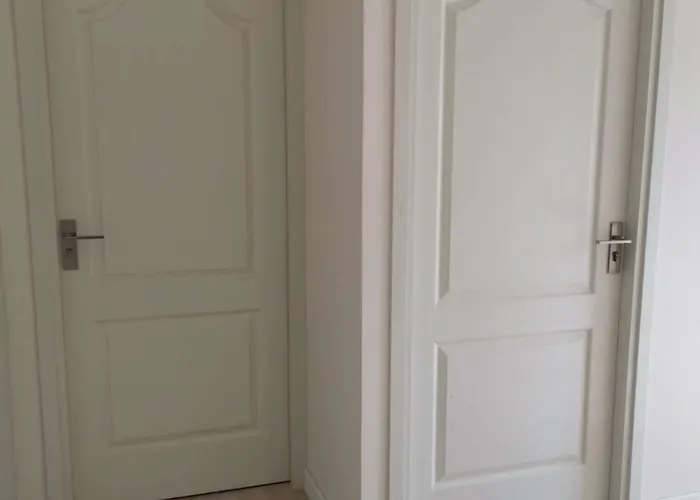 Wanaleesirisuvarnaphumihouse База отдыха *